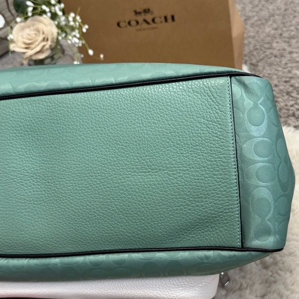 ✨ Coach Washed Green Court Tote In Colorblock Signature Nylon✨